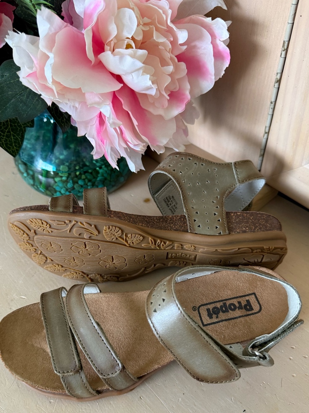 Propet Women’s Tan Comfort Sandal - Adjustable Straps (never worn)